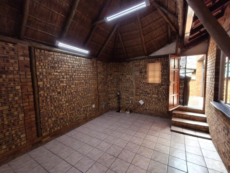 3 Bedroom Property for Sale in Safari Gardens North West